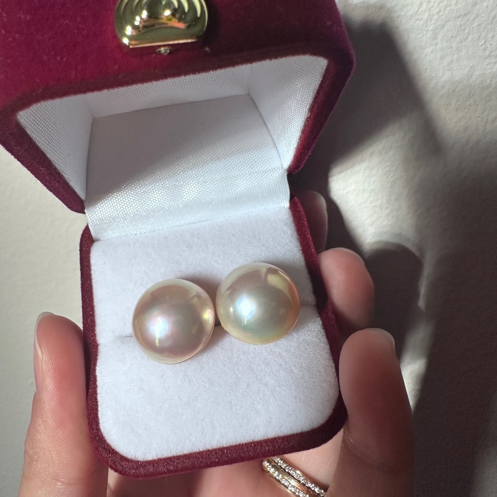 Premium quality Mabé pearl earrings